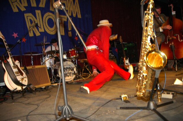 min 2005 11 27 riot 099
